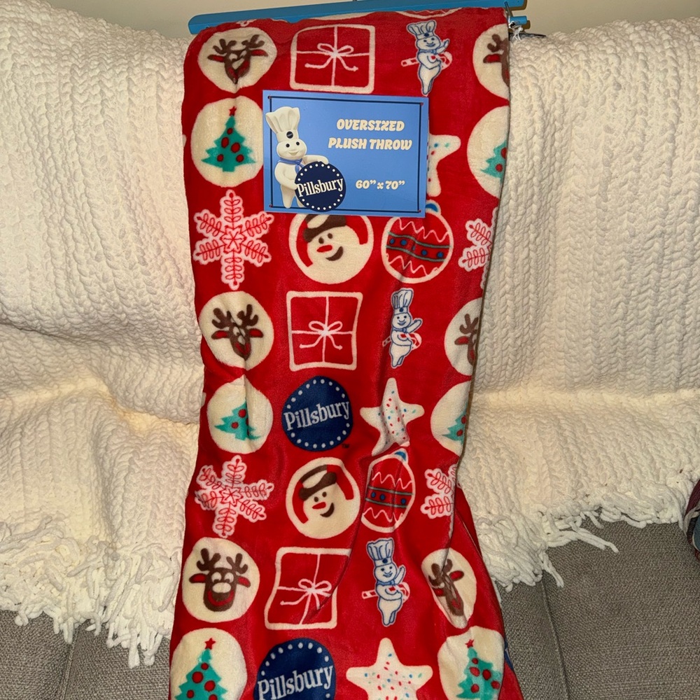 Pillsbury Holiday Oversized Plush Throw Blanket - Red